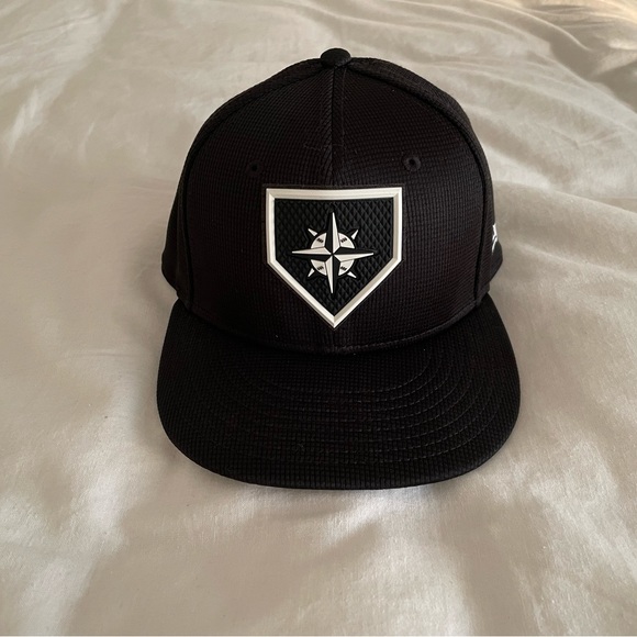 New Era Seattle Mariners Fitted Hat - Picture 2 of 4